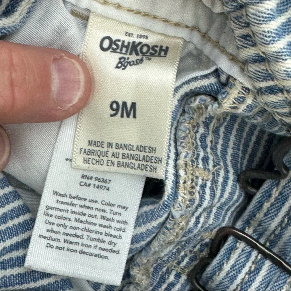Vintage Oshkosh B'gosh Boys Blue White Striped Engineer Vestbak Overall Short 9M